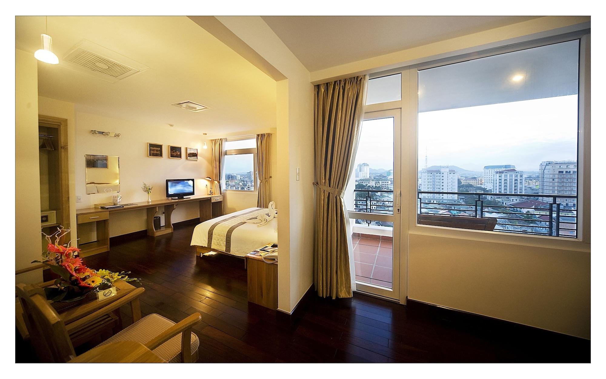 Romance Hotel Хюэ Экстерьер фото