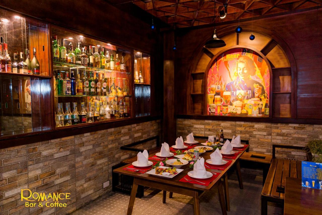 Romance Hotel Хюэ Экстерьер фото